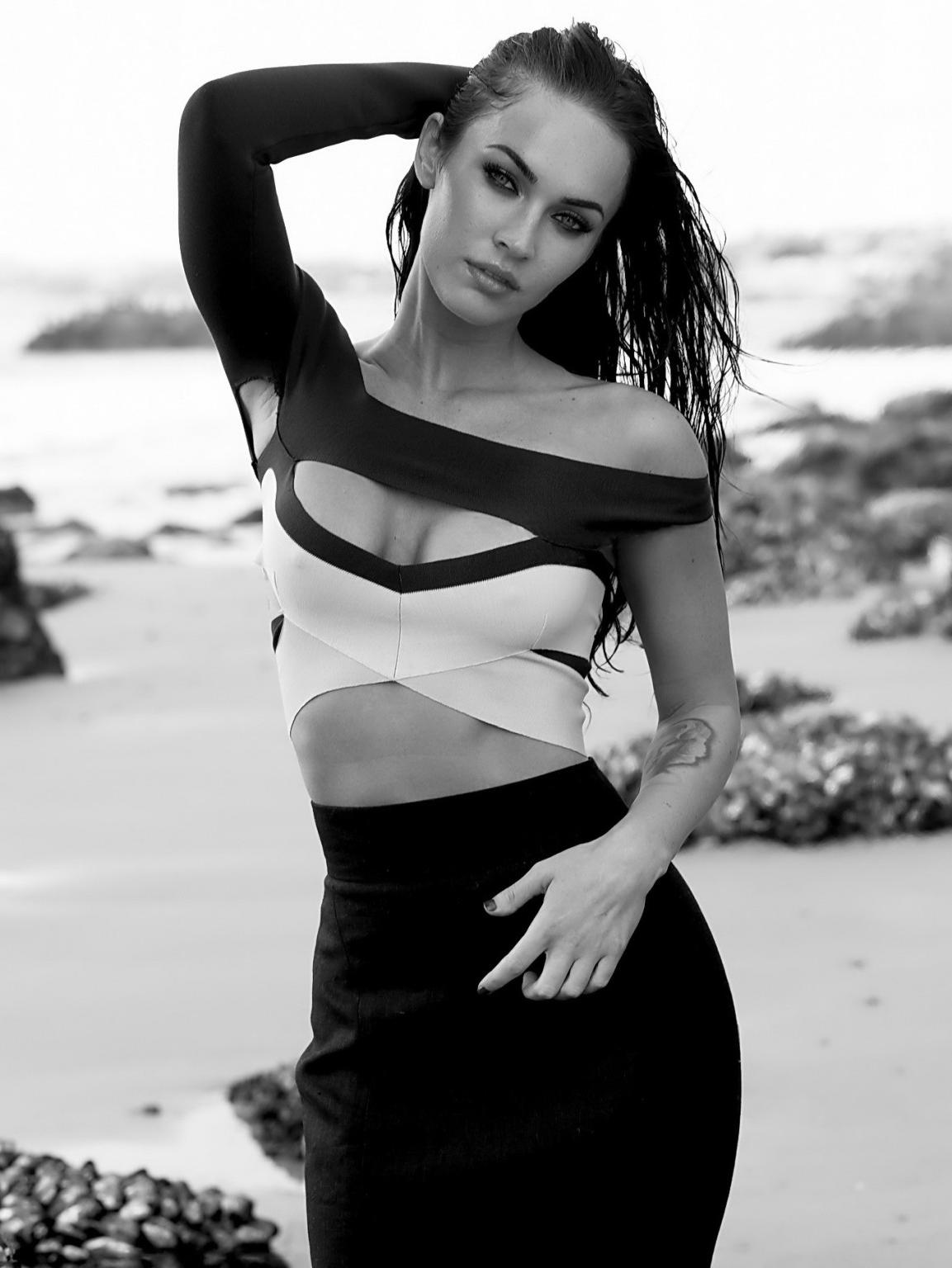 10P Megan Fox braless flashing her treasure at a photoshoot by Alexei Hay for Elle m