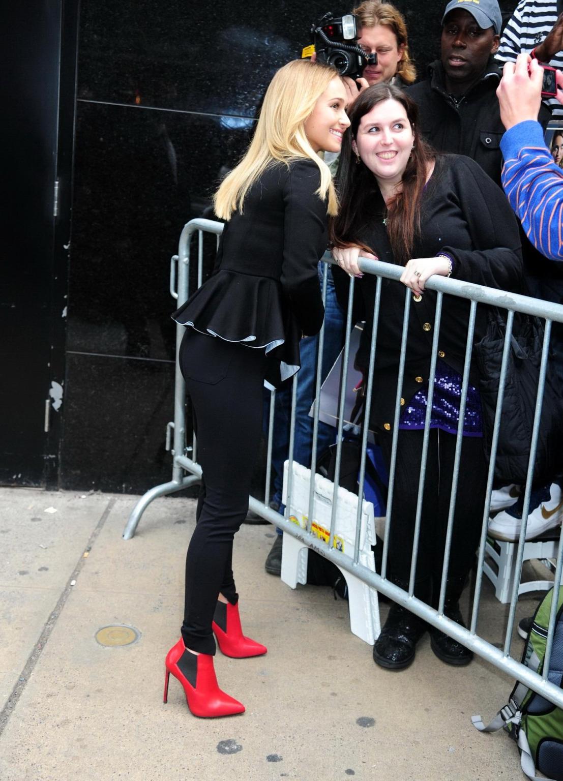 16P Hayden Panettiere shows off her ass wearing black tights at 'Good Morning Americ