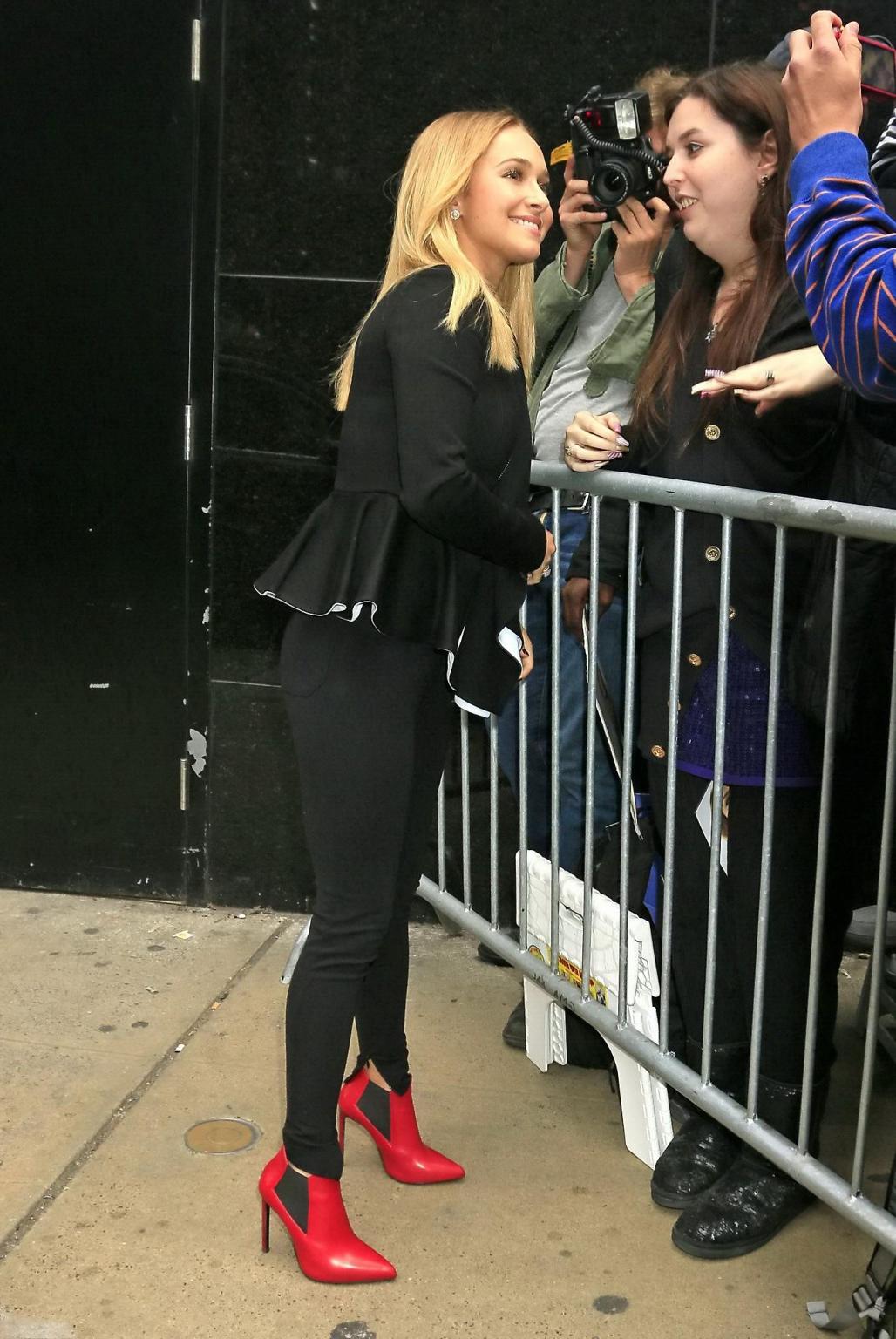 16P Hayden Panettiere shows off her ass wearing black tights at 'Good Morning Americ