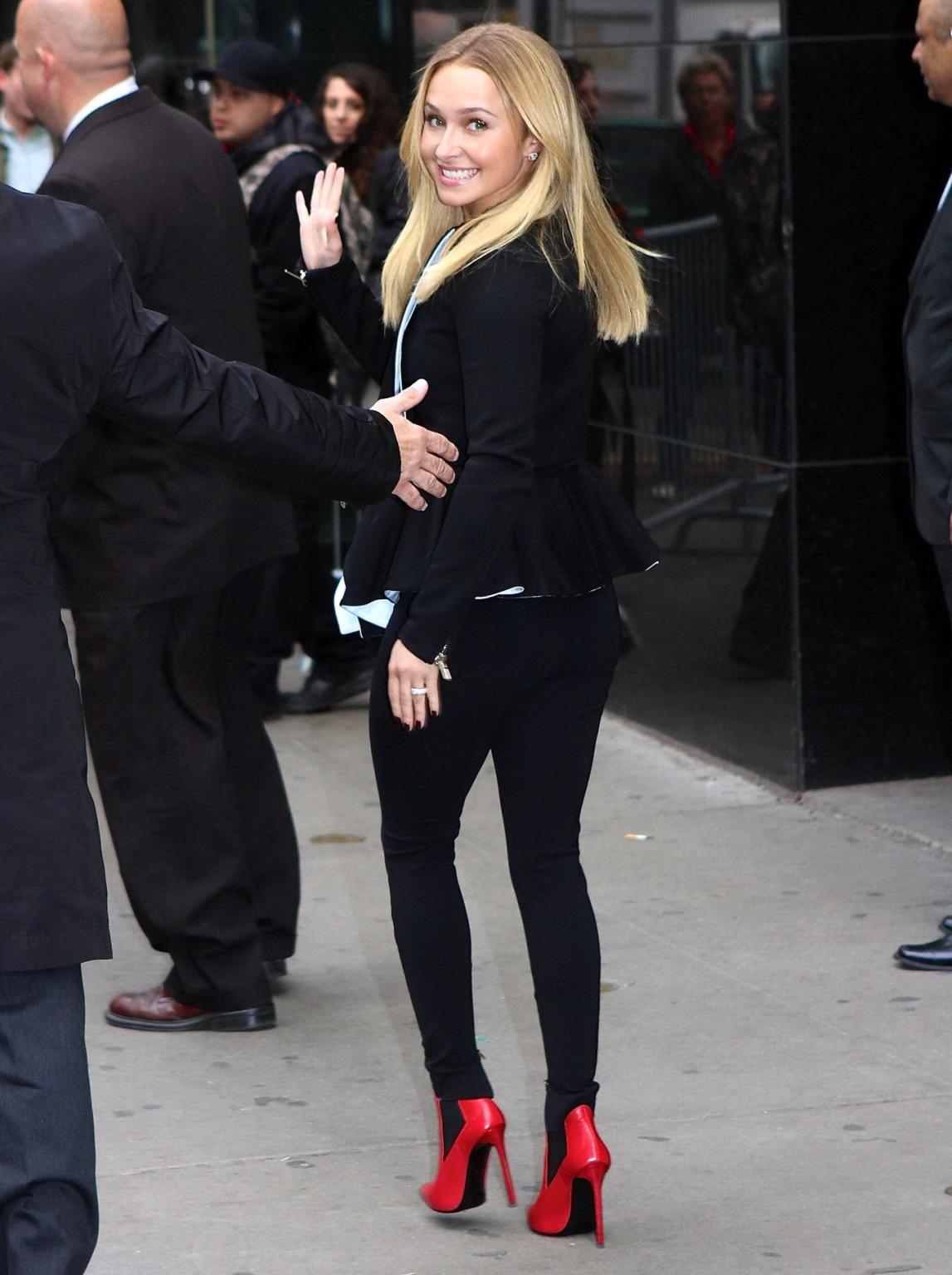 16P Hayden Panettiere shows off her ass wearing black tights at 'Good Morning Americ