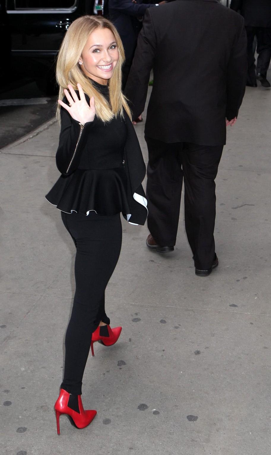 16P Hayden Panettiere shows off her ass wearing black tights at 'Good Morning Americ