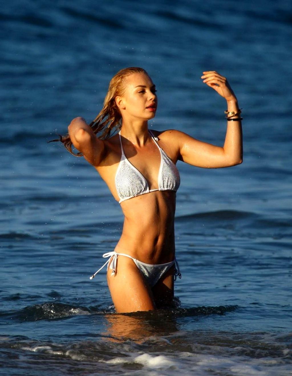 16P Daria Protsenko topless ripped in sea wheat for 138 Water ad photoshoot in Malib