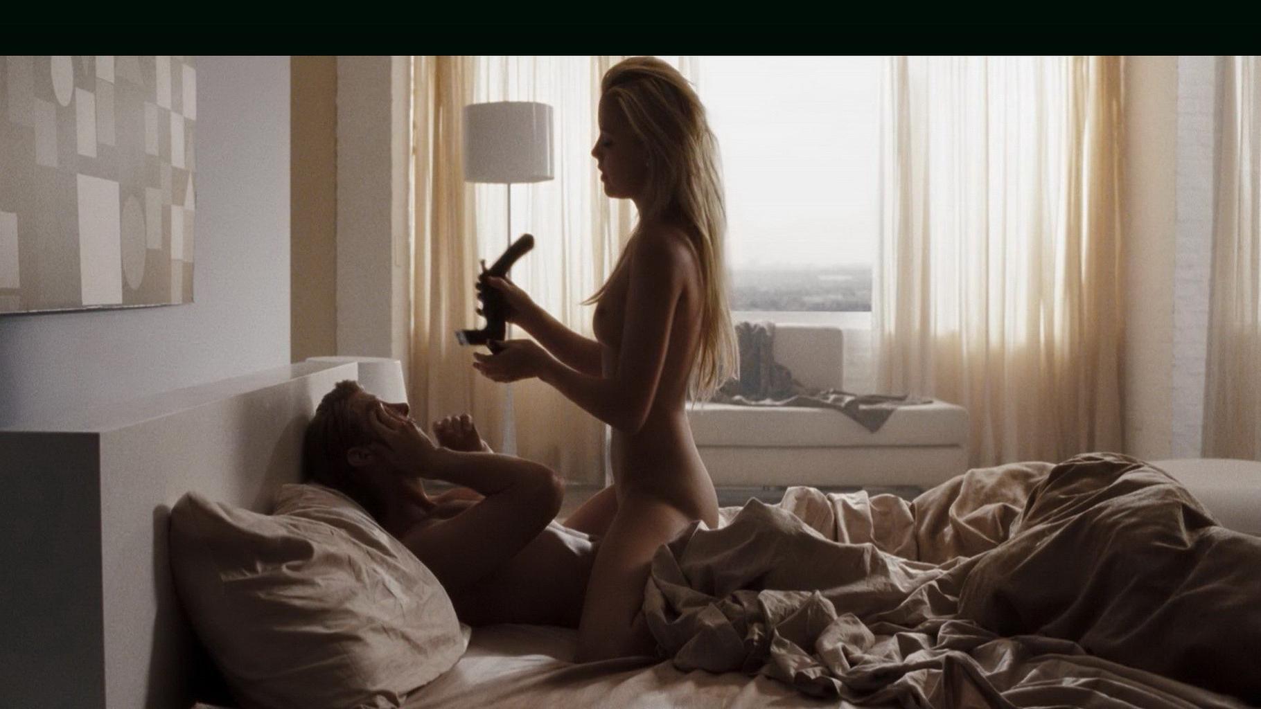 16P Amber Heard fully naked smoking a pot after sex in The Informers