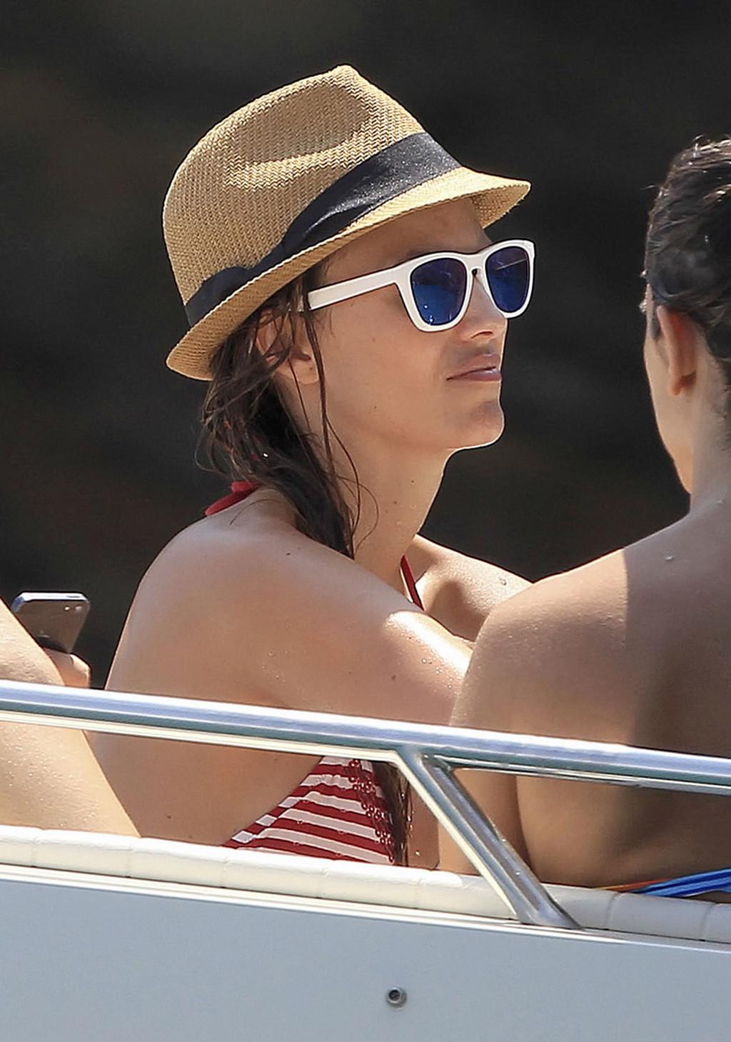 16P Helen Lindes showing off her bikini body on a yacht in Ibiza