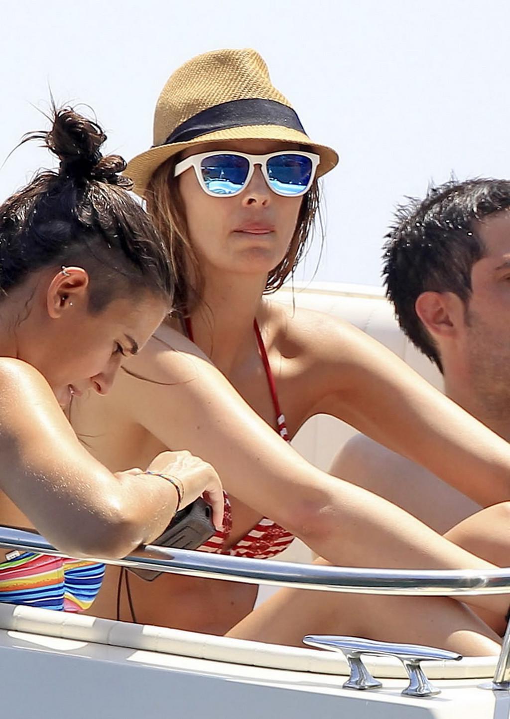 16P Helen Lindes showing off her bikini body on a yacht in Ibiza