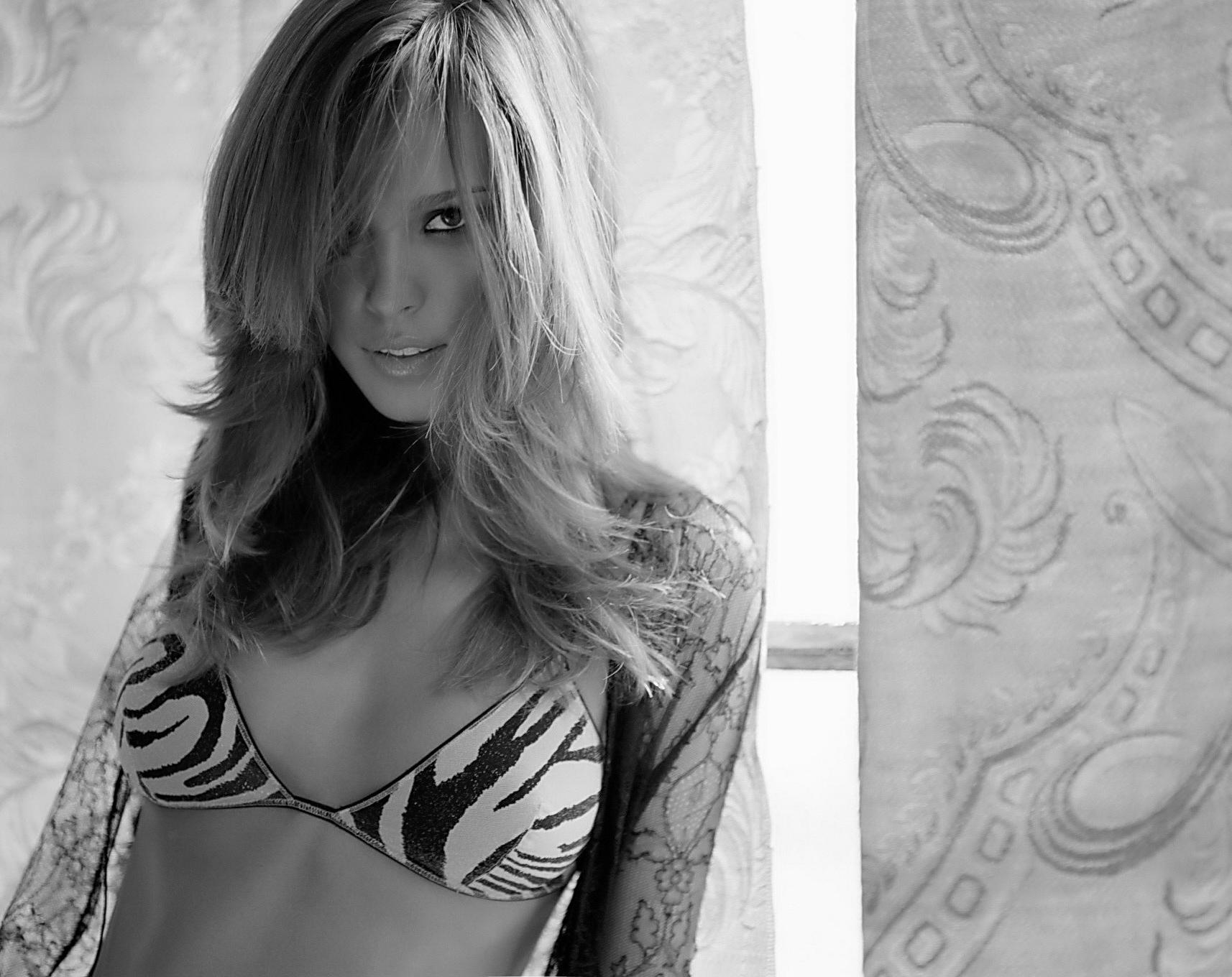 16P Petra Nemcova bares her curvy body at the Wild Orchid lingerie photoshoot
