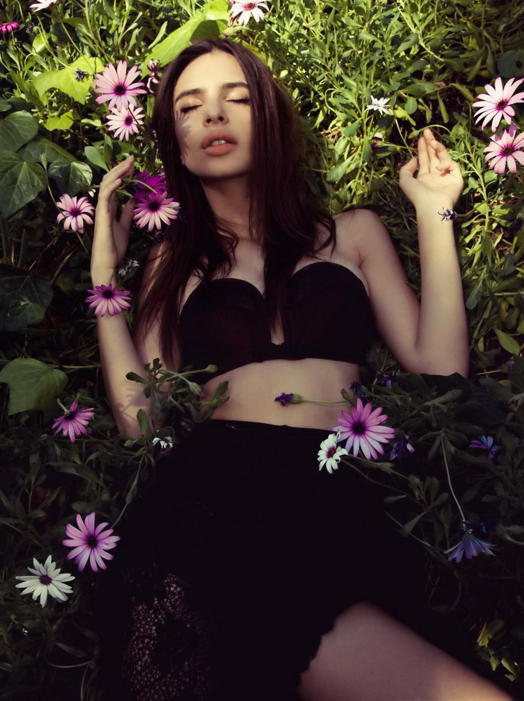 10P Emily Ratajkowski shows off her hot body at topless photoshoot by Olivia Malone