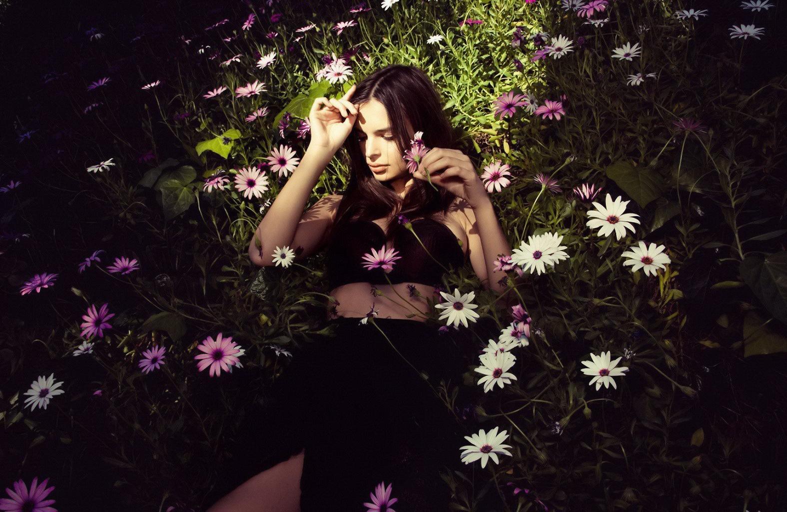 10P Emily Ratajkowski shows off her hot body at topless photoshoot by Olivia Malone
