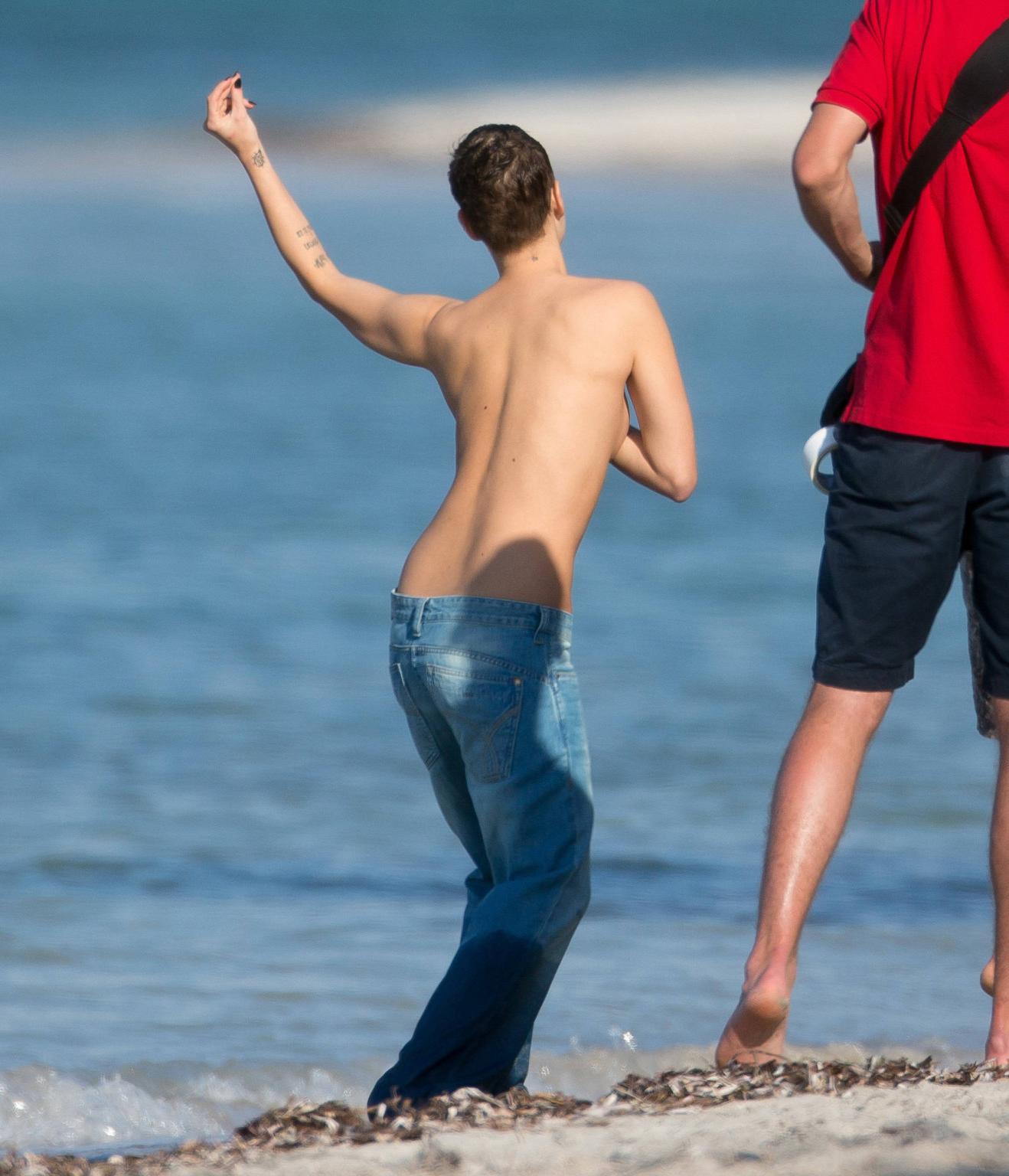 10P Pixie Geldof showing off her tits at the photoshoot in Miami