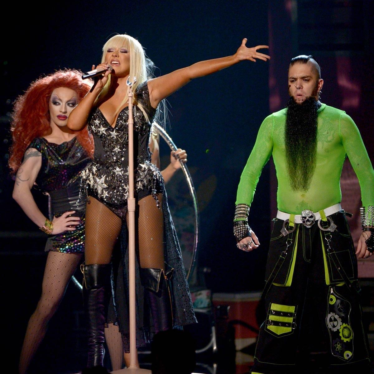 15P Christina Aguilera on american music awards in los angeles