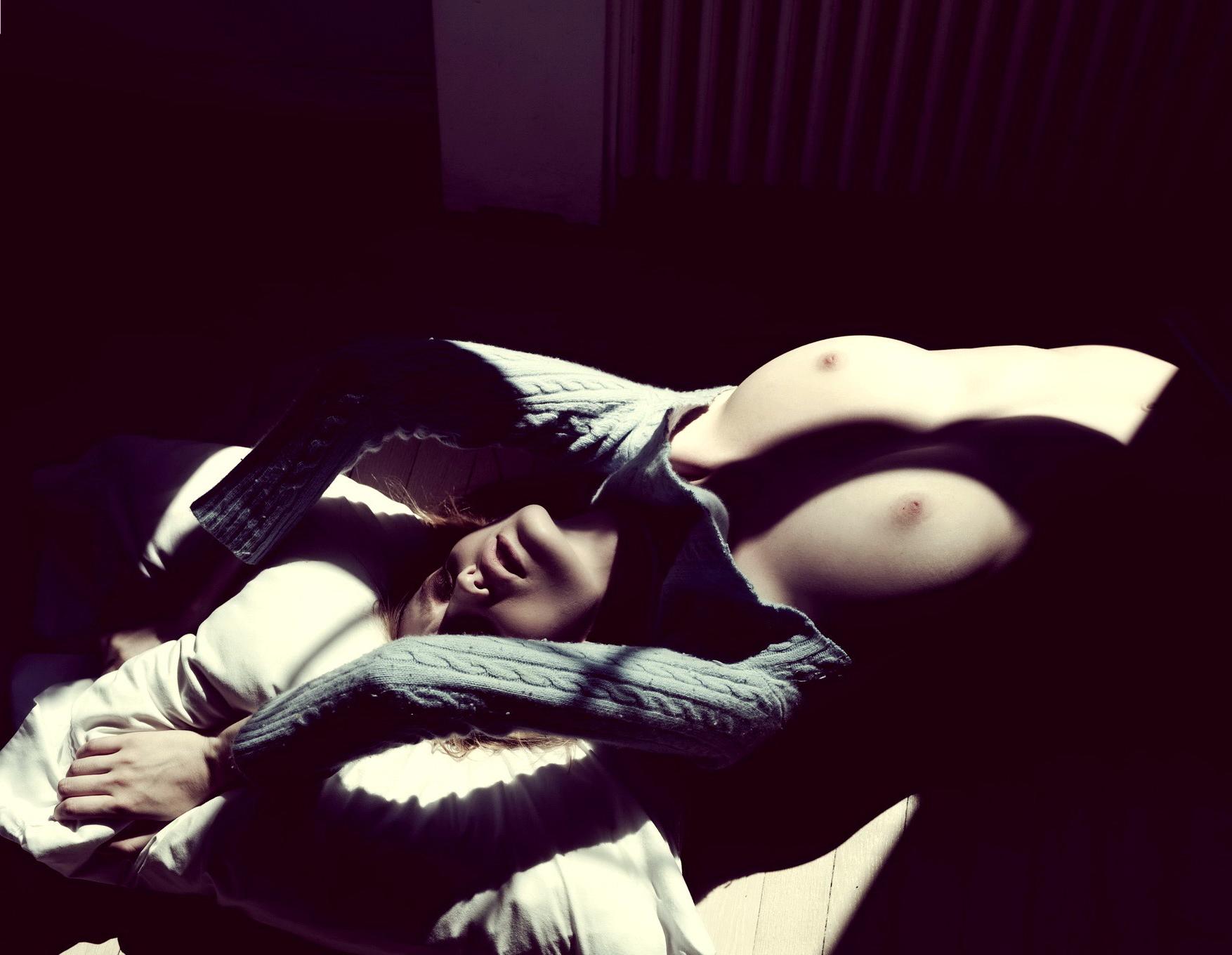 10P Enya Bakunova showing off her big boobs in 2012 Edwin Tse photoshoot