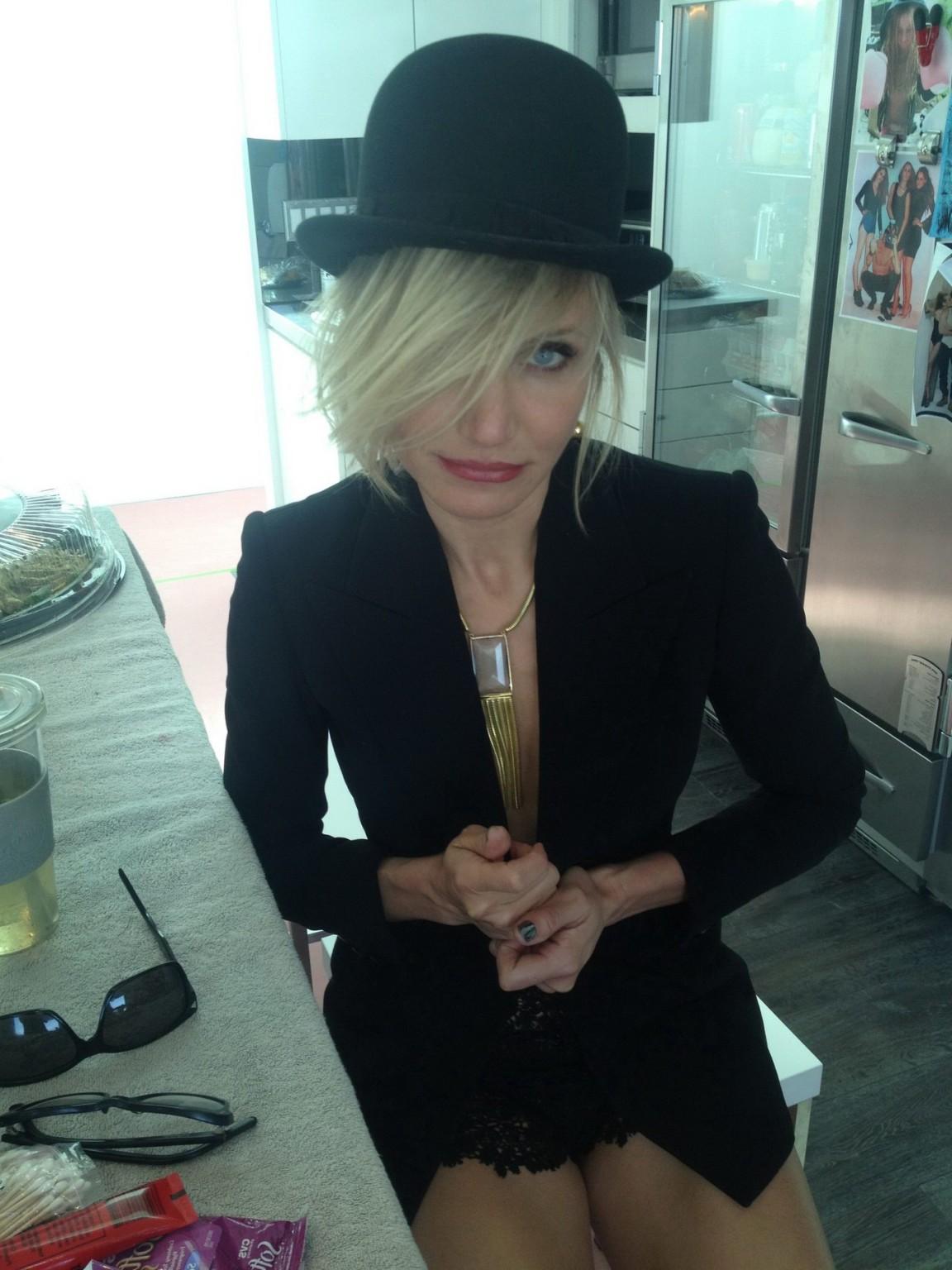 10P Cameron Diaz in very hot Davis Factor photoshoot and outtakes