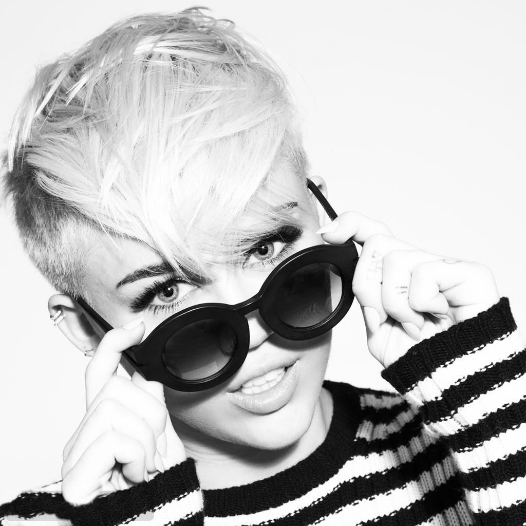 10P Miley Cyrus stunning at some lingerie and casual photoshoot for her website