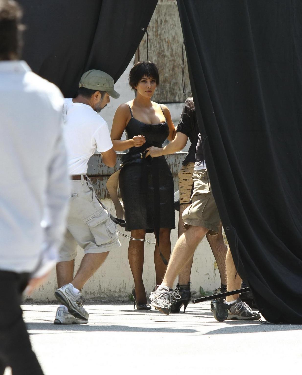 10P Kim Kardashian doing a very hot photoshoot in Los Angeles