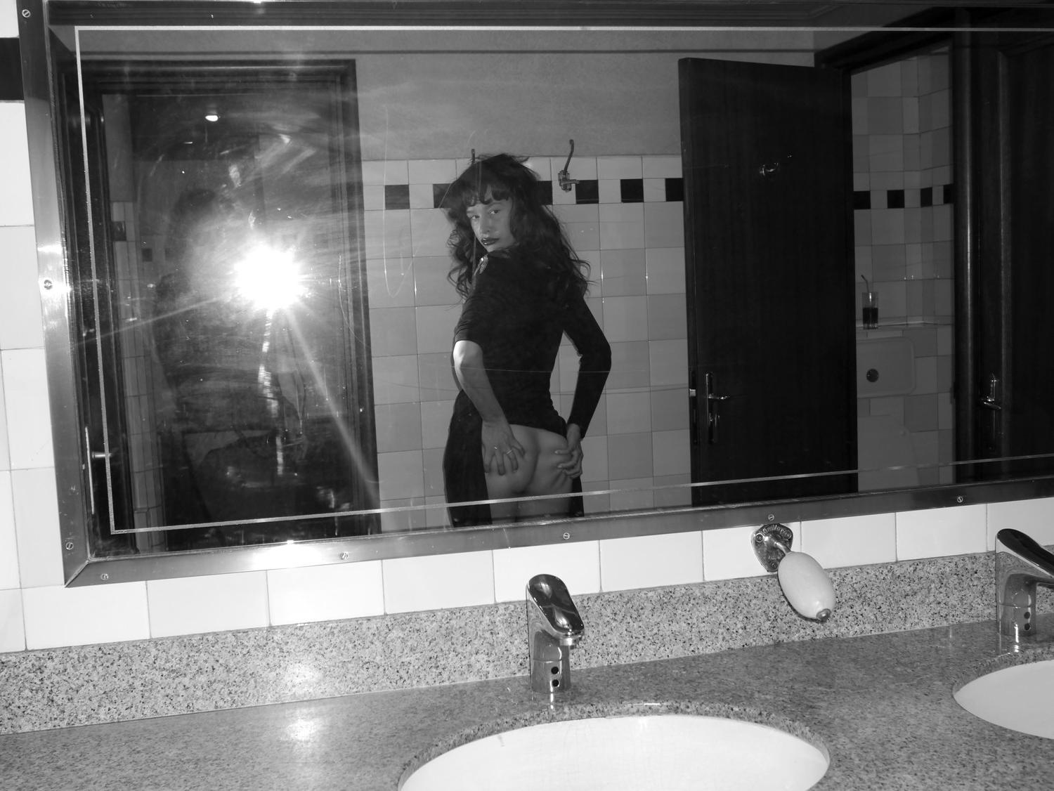 16P Paz de la Huerta showing off her bare ass in a Olivier Zahm photoshoot at Cafe d