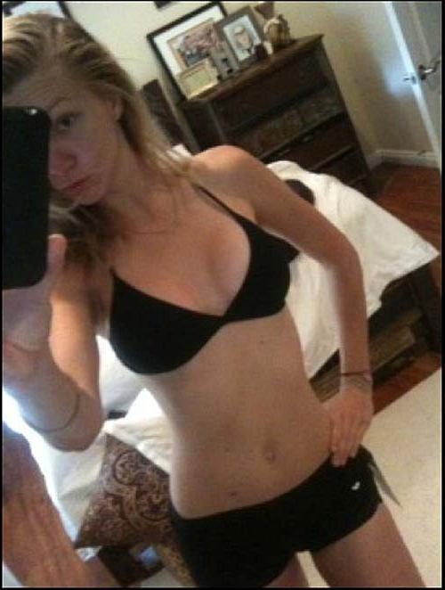 16P Heather Morris posing totally nude on leaked phone photos