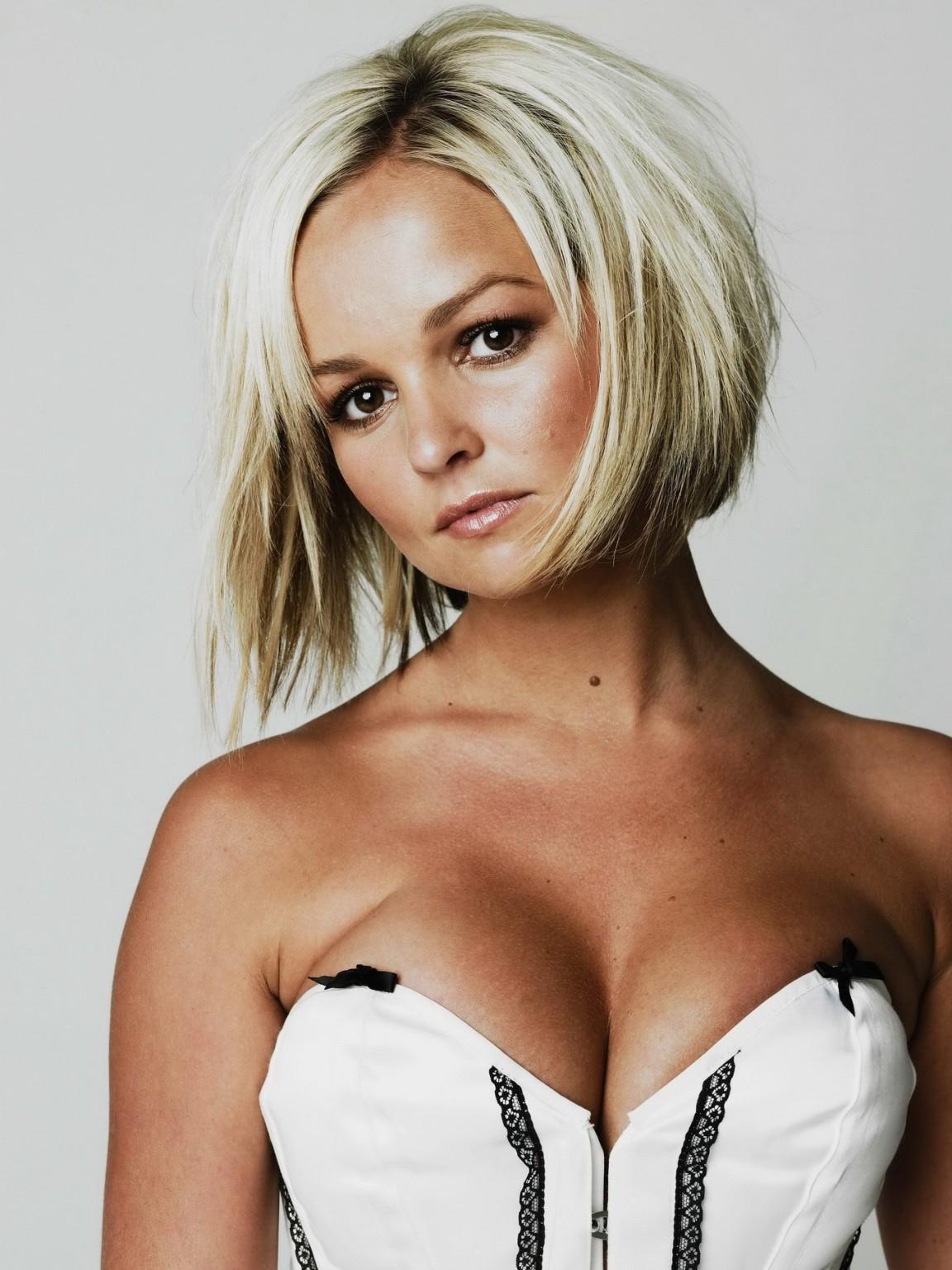 16P Jennifer Ellison busty in very sexy 'Chicago' photoshoot