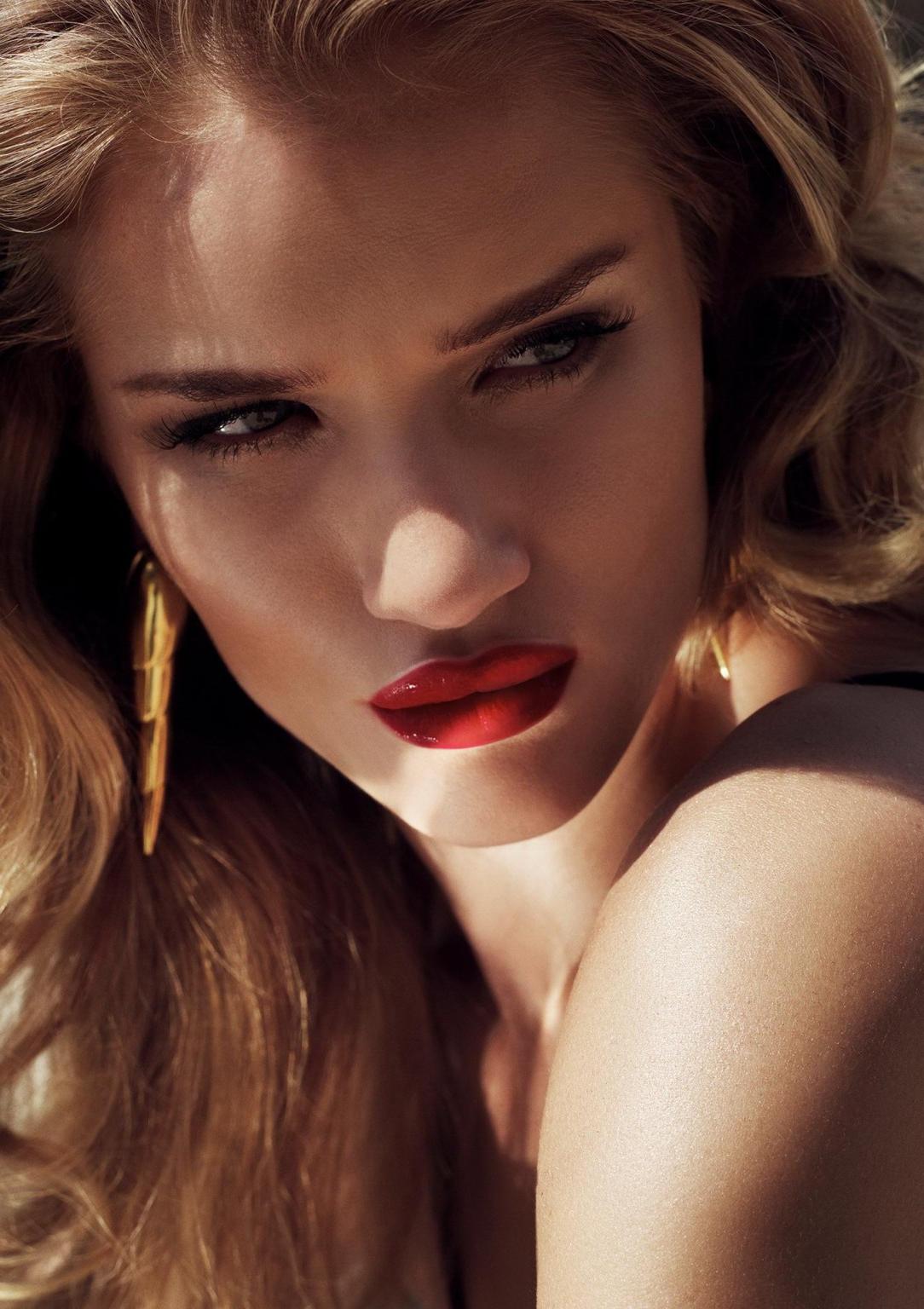 16P Rosie Huntington-Whiteley in very hot photoshoot for January 2012 issue of Harpe
