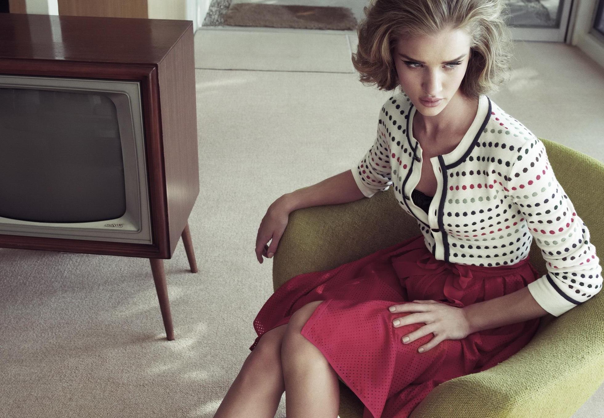 16P Rosie Huntington-Whiteley in very hot photoshoot for January 2012 issue of Harpe