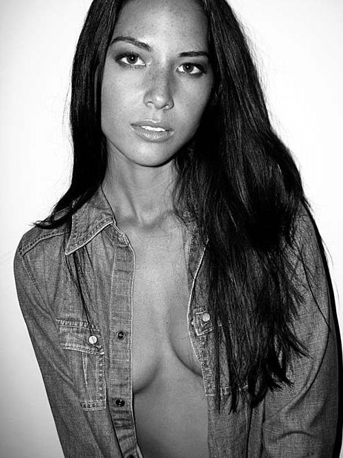 16P Olivia Munn very sexy topless and lingerie photoshoot photos