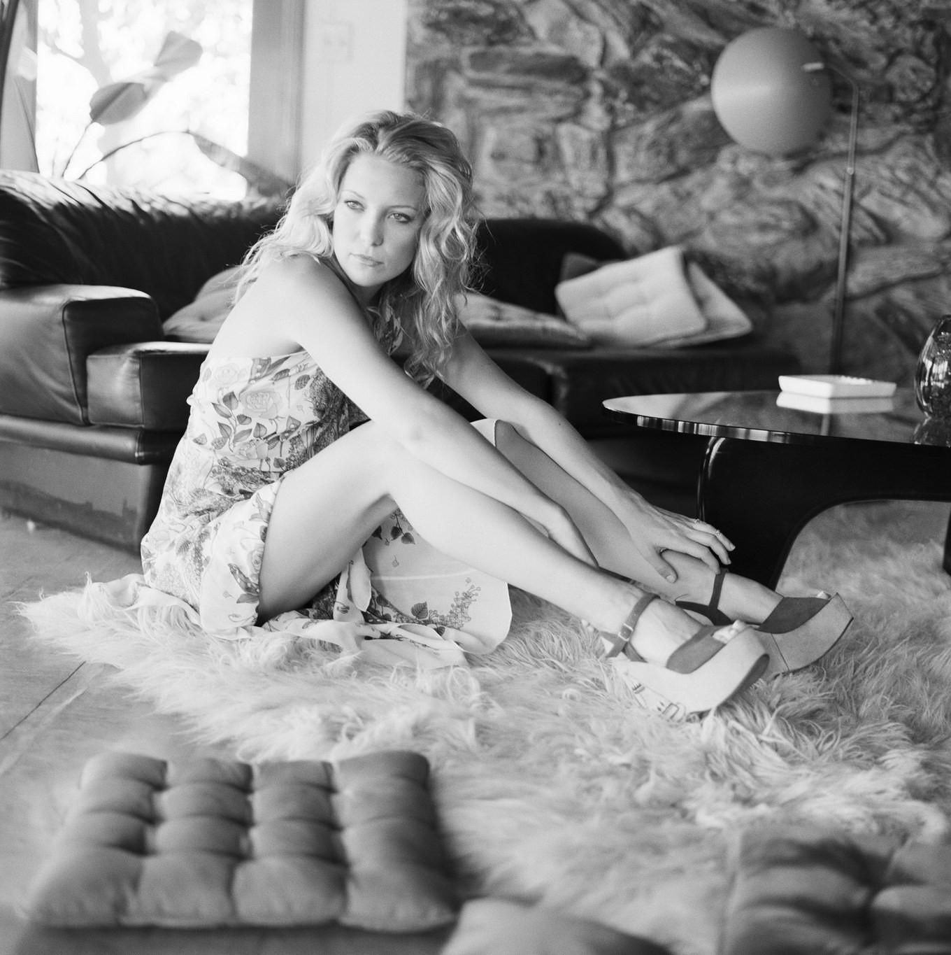 16P Kate Hudson looking very sexy in Patrik Andersson photoshoot
