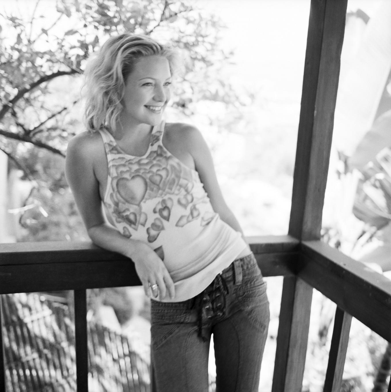 16P Kate Hudson looking very sexy in Patrik Andersson photoshoot