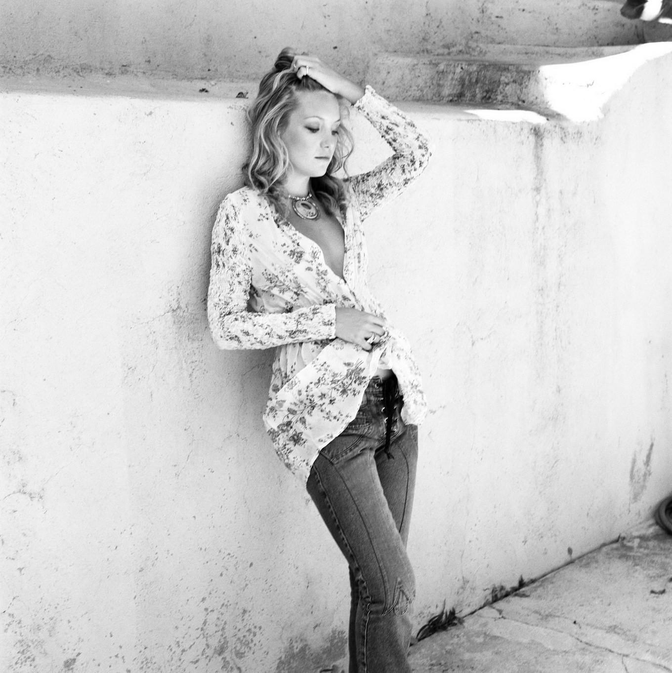 16P Kate Hudson looking very sexy in Patrik Andersson photoshoot