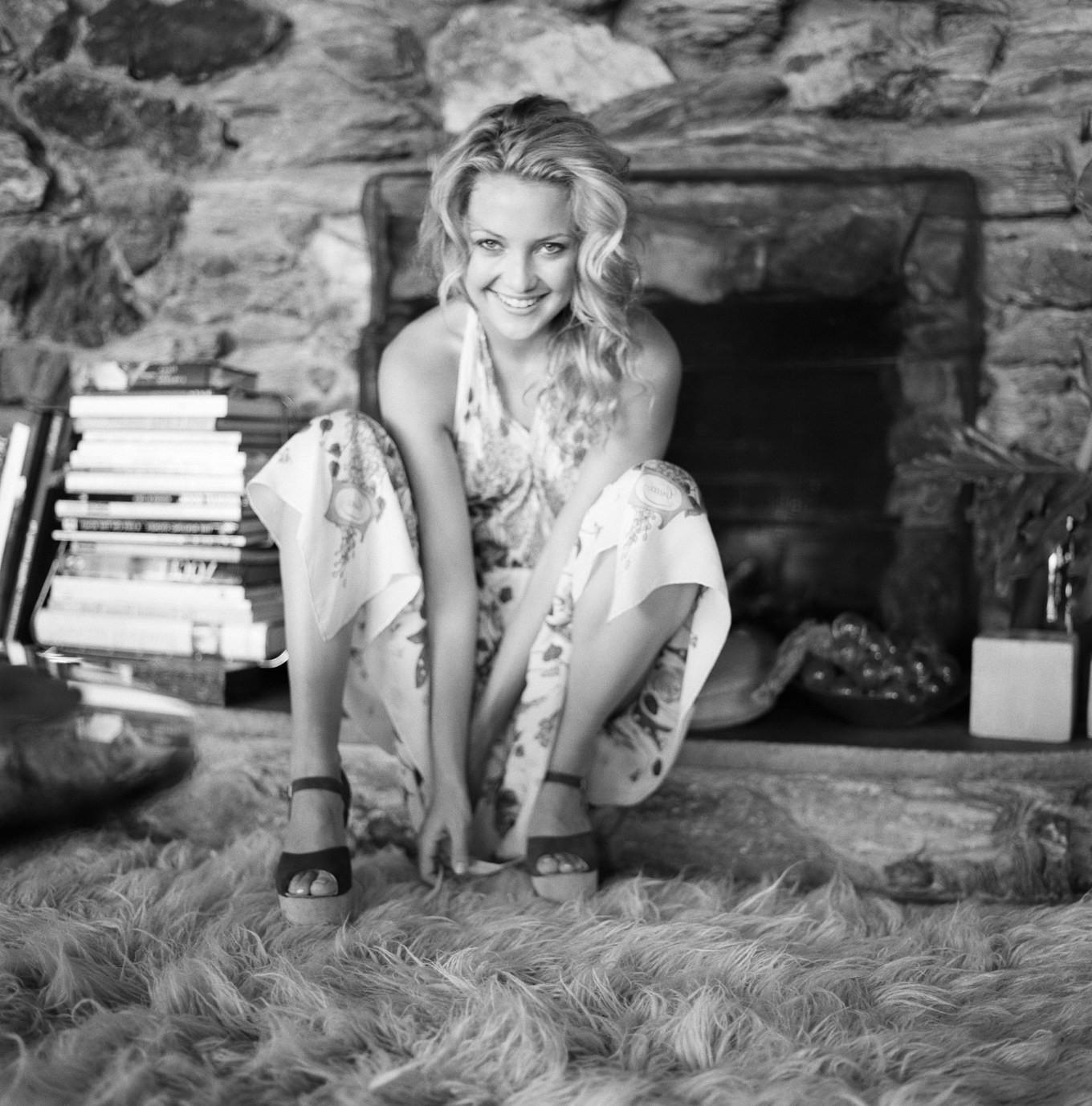 16P Kate Hudson looking very sexy in Patrik Andersson photoshoot