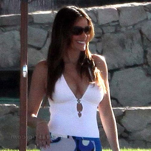 16P Sofia Vergara exposing sexy body and massive boobs in bikini