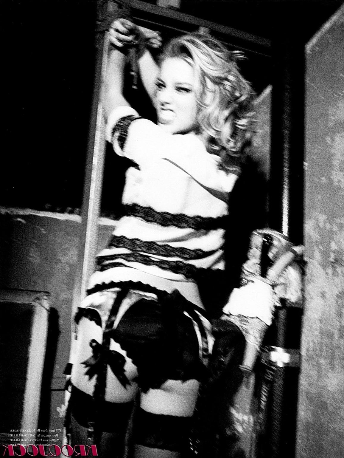 16P Amber Heard in fetish photoshoot for Versus Magazine Fall/Winter 2011