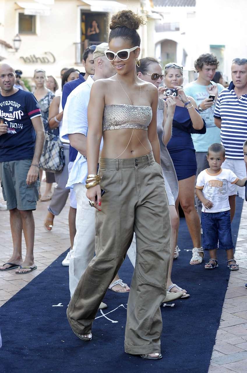 16P Rihanna giving view on her thong in see thru dress caught by paparazzi