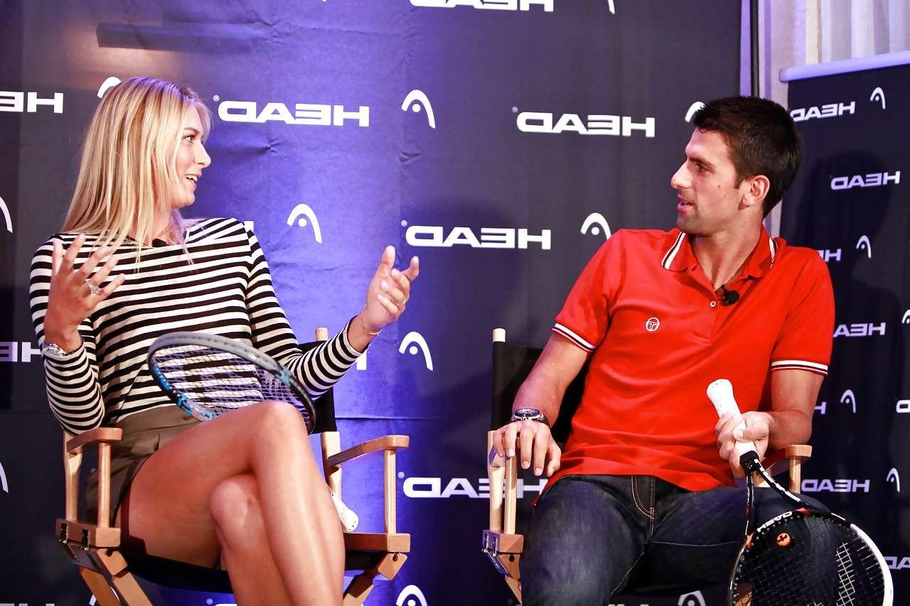 16P Maria Sharapova showing her fantastic legs in closeup shoots by paparazzi