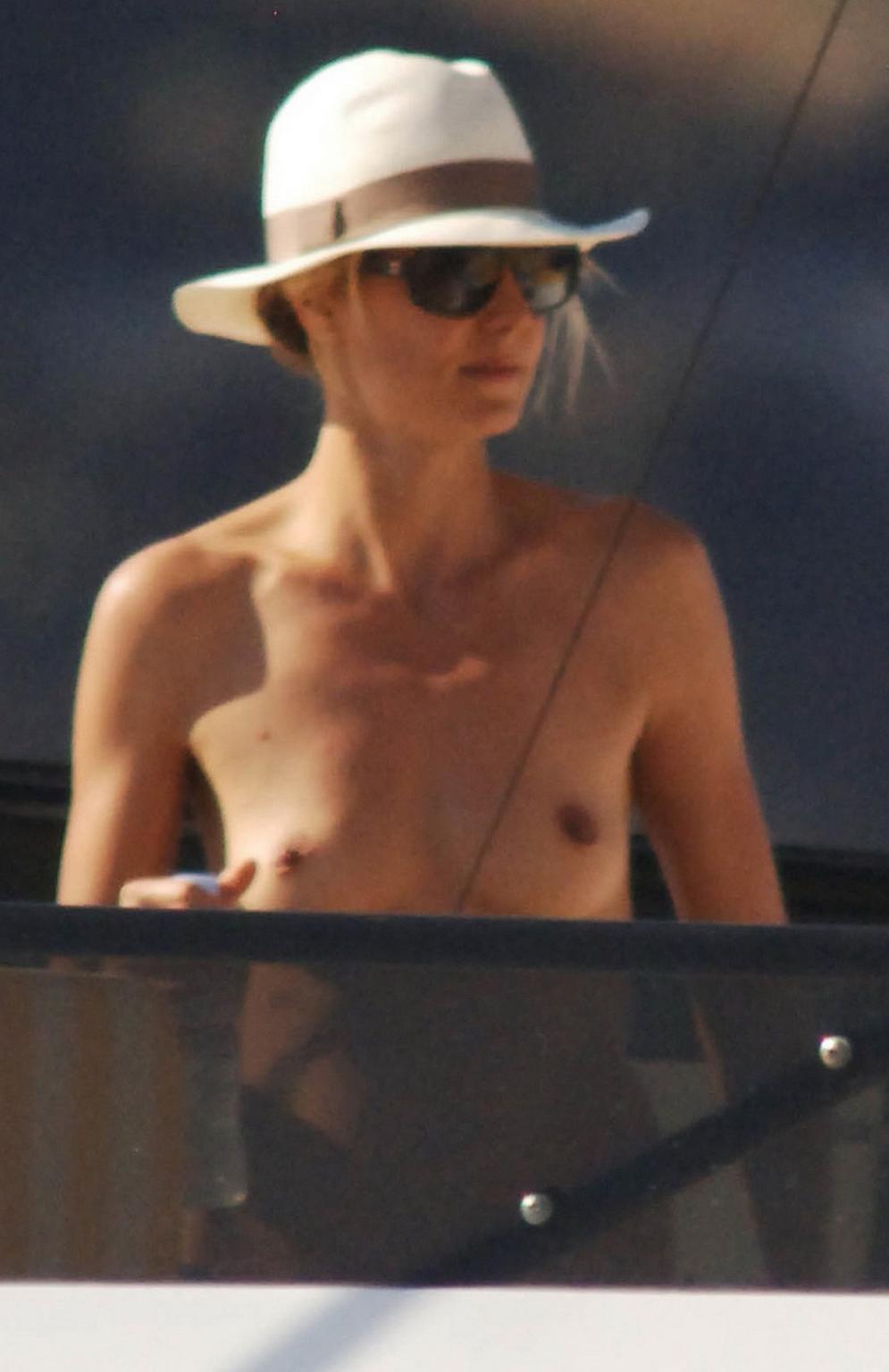 16P Heidi Klum caught sunbathing topless on vacation in Ibiza