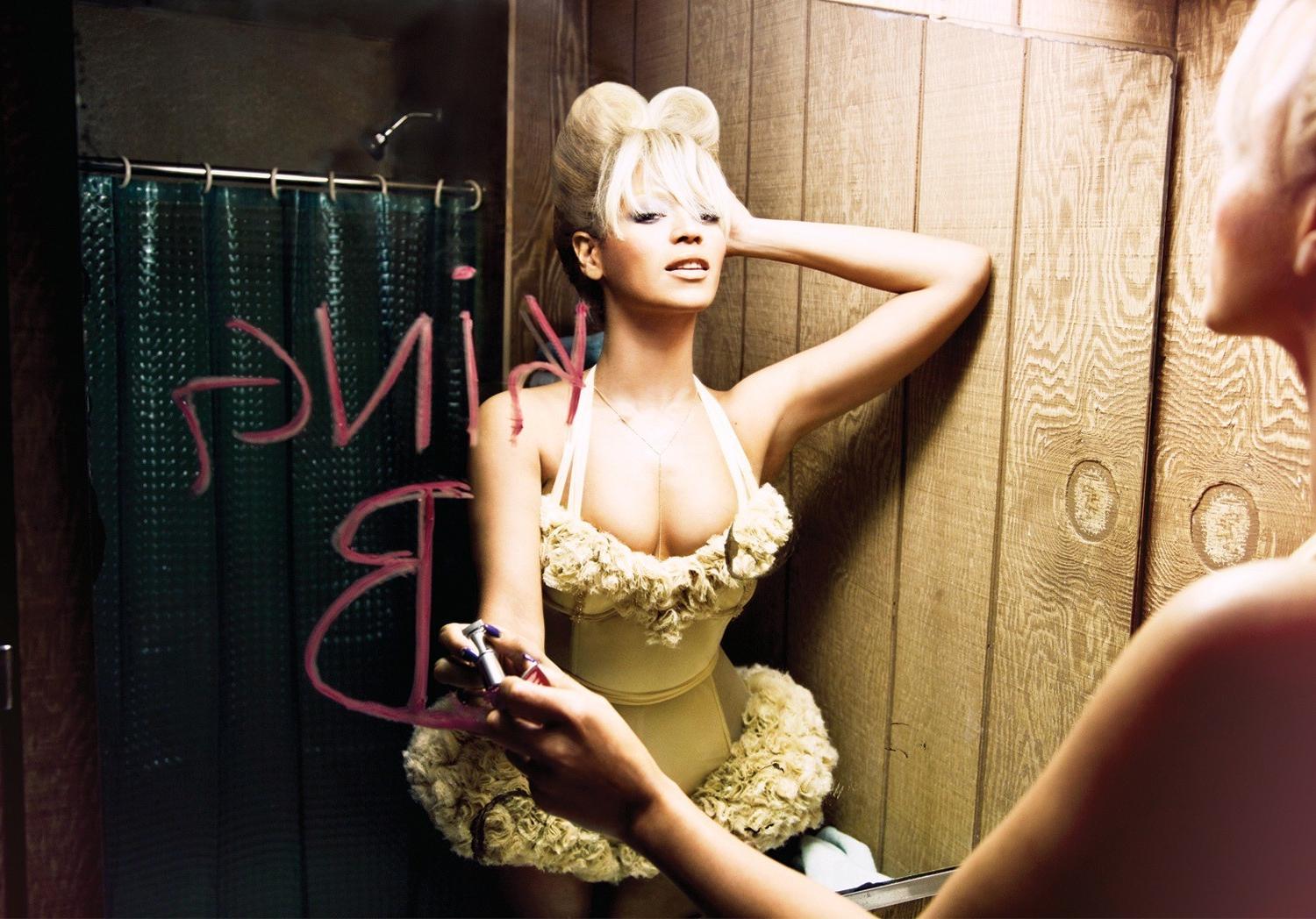 16P Beyonce topless but hiding her precious boobs for Ellen von Unwerth Photoshoot 2