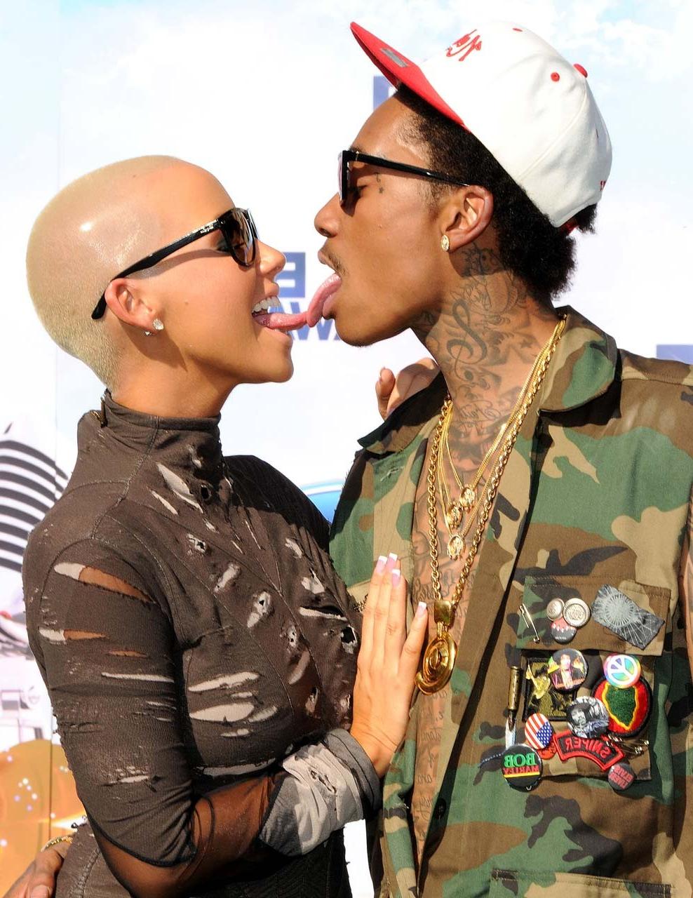 16P Amber Rose masturbating with fingers and exposing sexy nude body