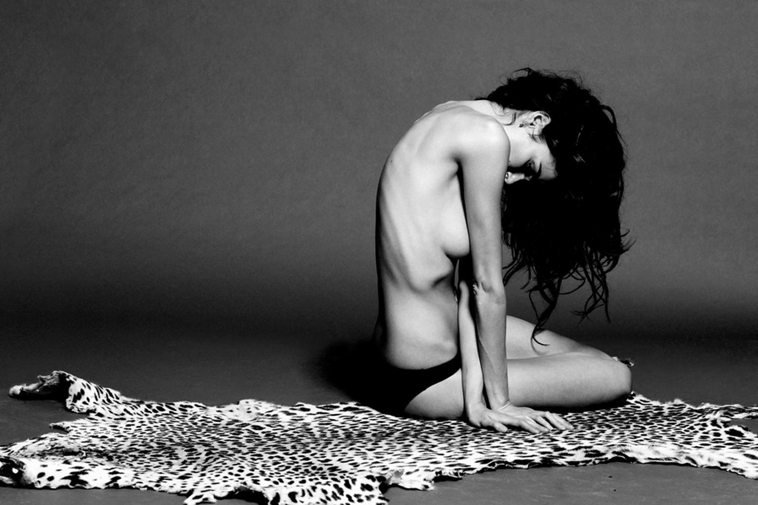 16P Nicole Trunfio topless in Aram Bedrossian photoshoot for Lovecats