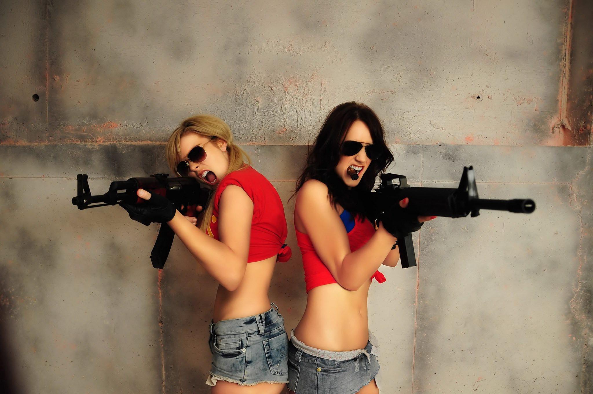 16P Rosie Jones topless armed  ready for Duke Nudem photoshoot