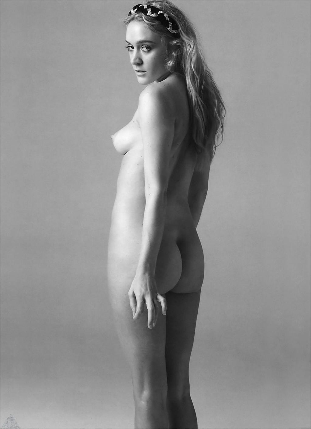 16P Chloe Sevigny fully nude in boots for blackwhite photoshoot
