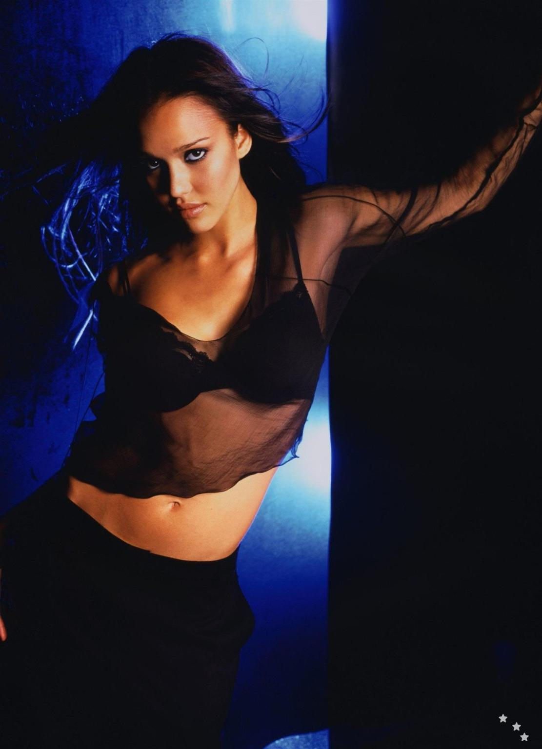 16P Jessica Alba in lingerie  pantyhose for Vogue Italy photoshoot