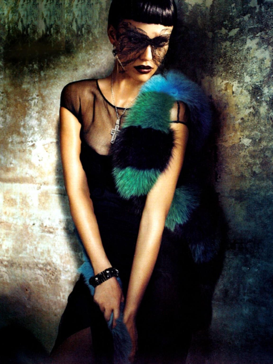 16P Jessica Alba in lingerie  pantyhose for Vogue Italy photoshoot