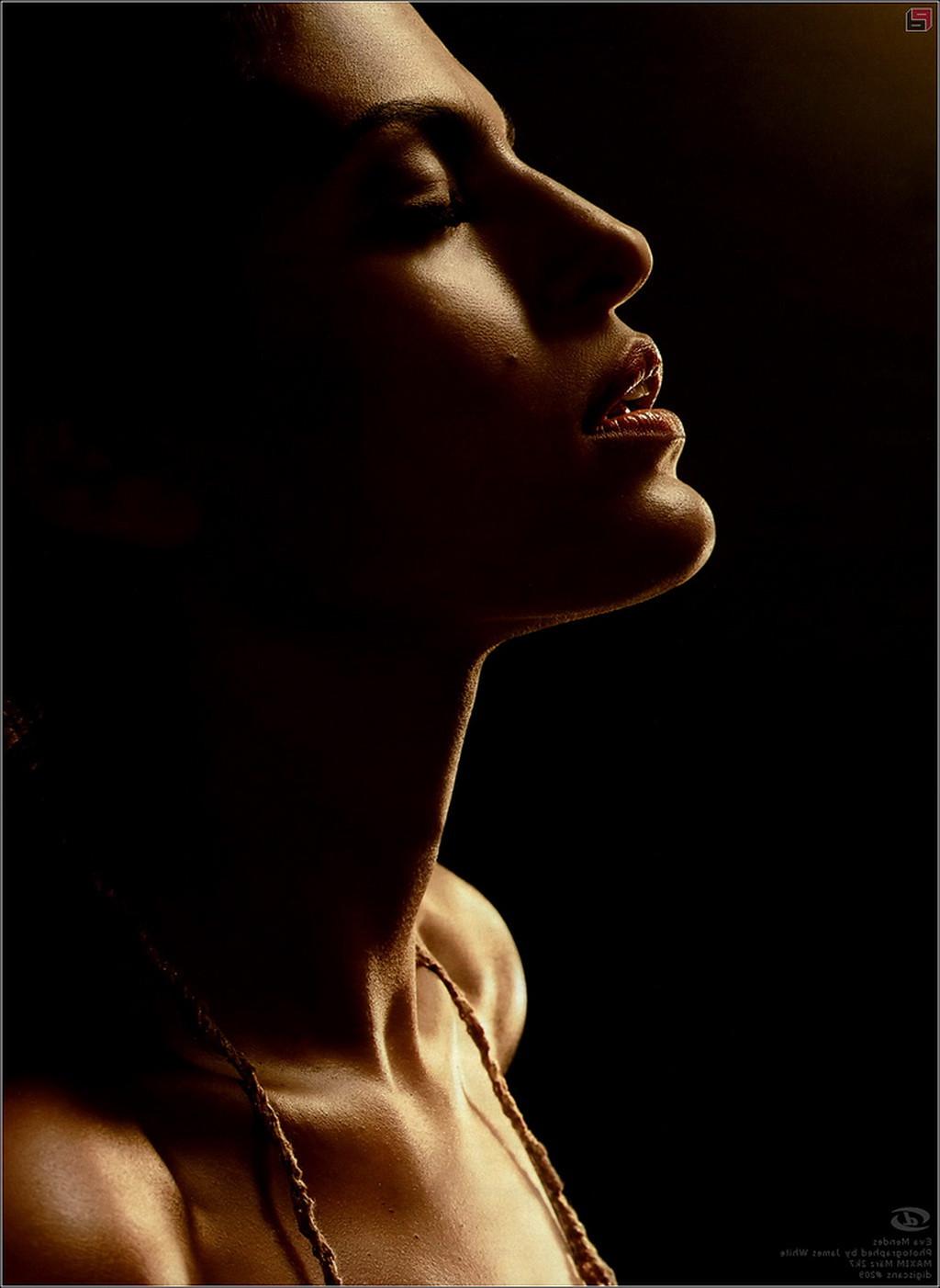 16P Eva Mendes fully nude but hiding for James White photoshoot