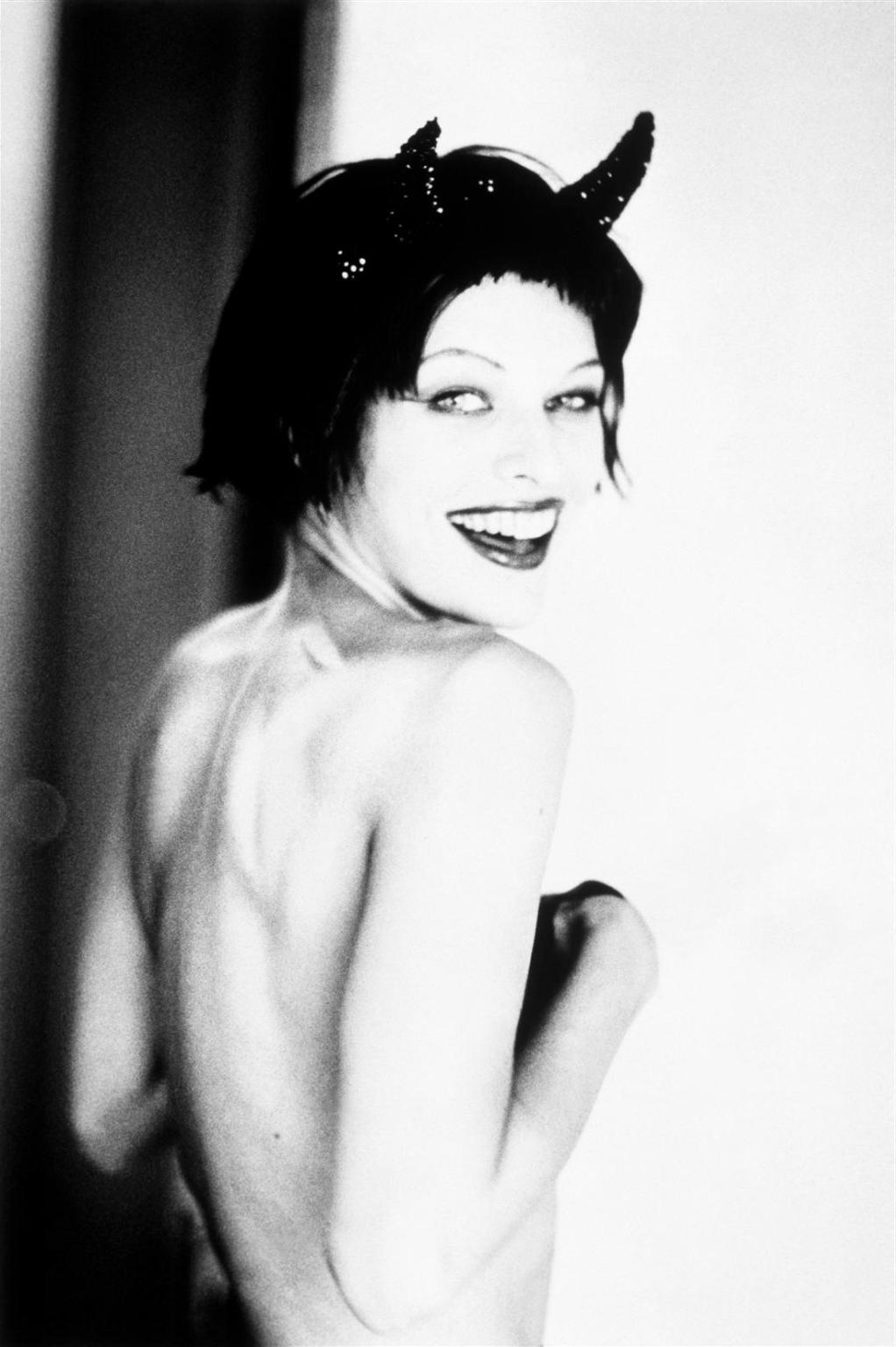 16P Milla Jovovich nude in 'How to Get Ahead in Hollywood' photoshoot by Ellen Von U