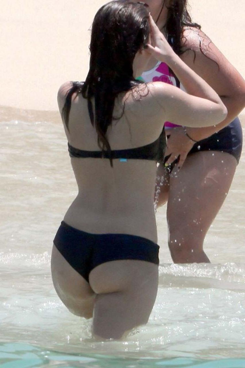 10P Demi Lovato showing ass crack in bikini on beach and gets her tits grabbed
