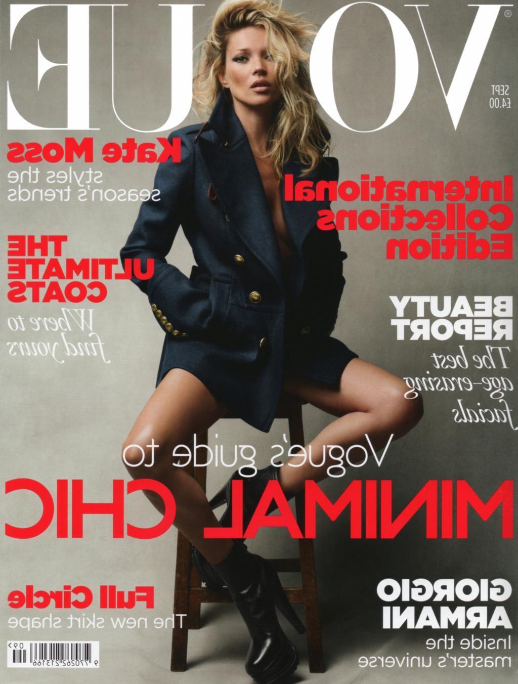 16P Kate Moss posing nude for Photo Magazine September 2010 photoshoot