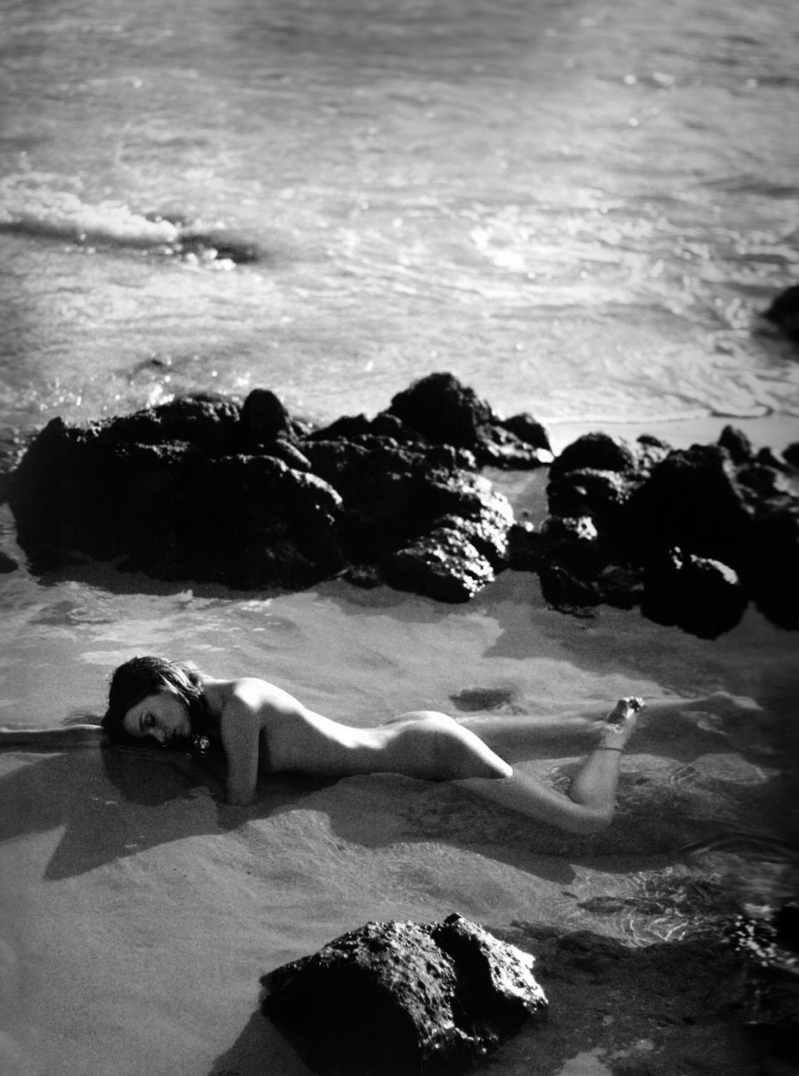 15P Miranda Kerr fully nude in V2 photoshoot by James Russell
