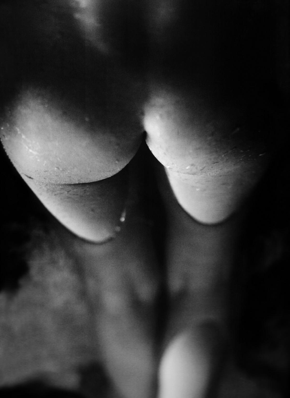 15P Miranda Kerr fully nude in V2 photoshoot by James Russell