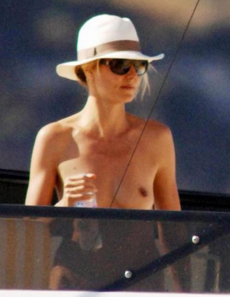 15P Heidi Klum caught tanning topless on vacation