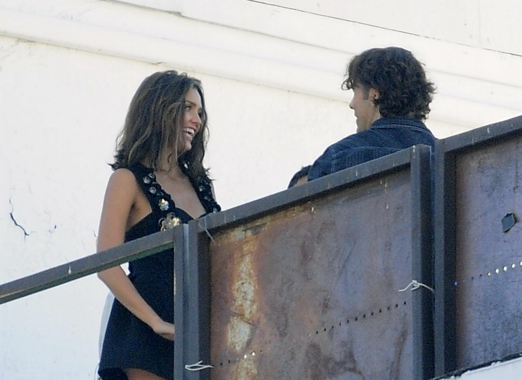 15P Jessica Alba upskirt at the photoshoot in Los Angeles