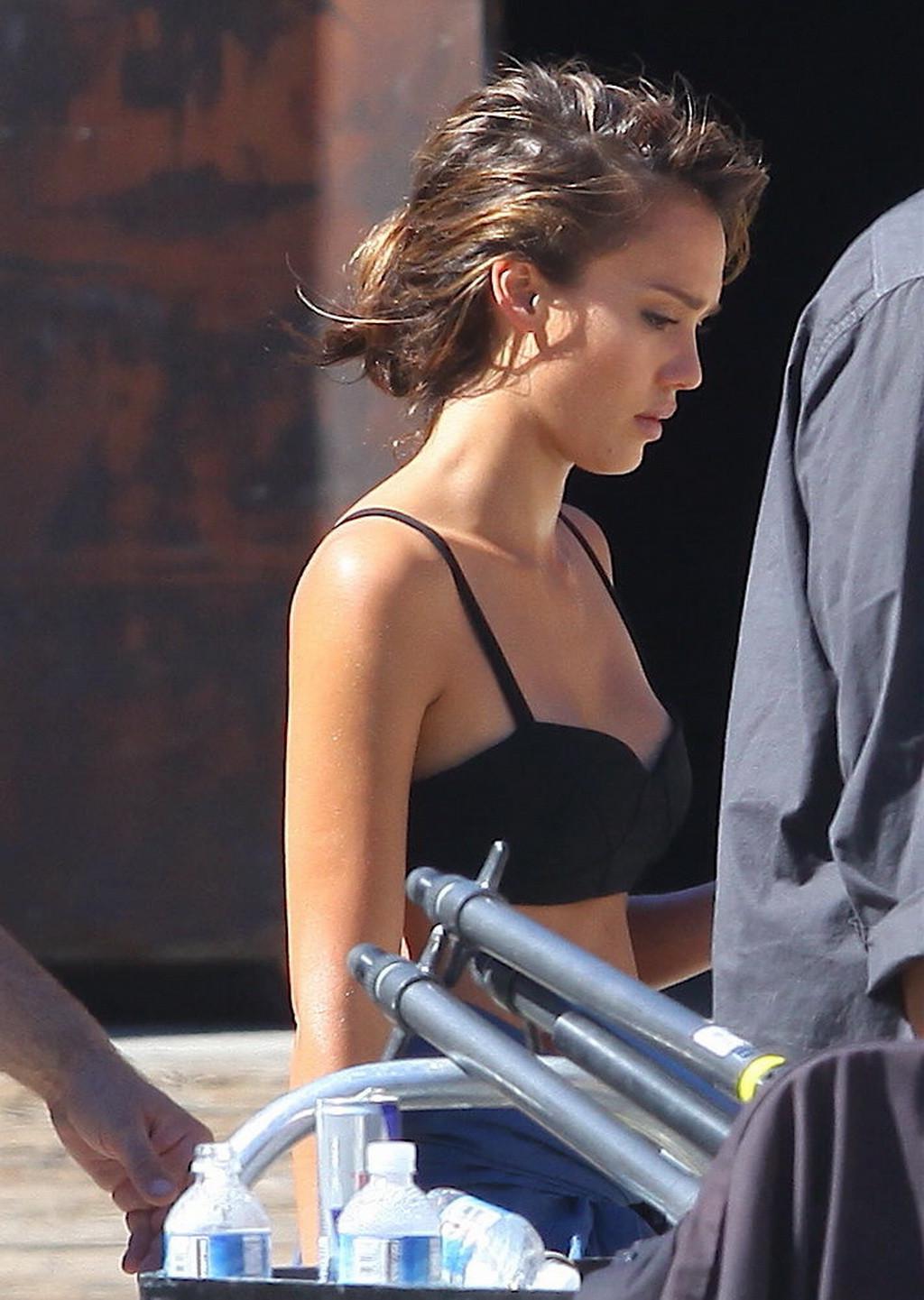 15P Jessica Alba wearing black bra at the photoshoot in Los Angeles