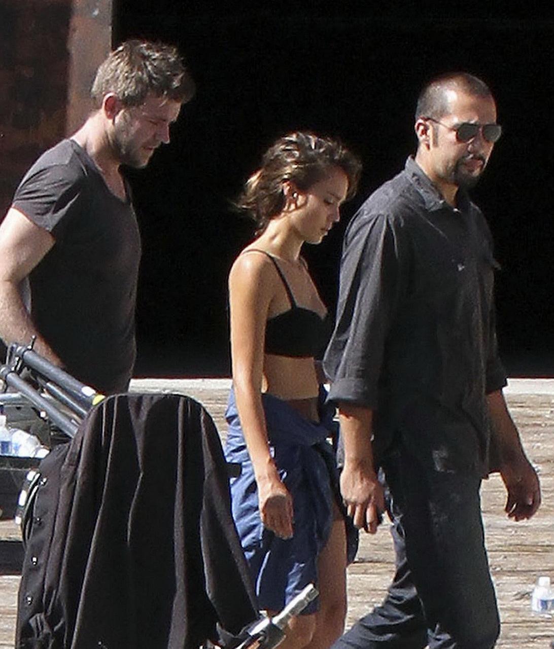 15P Jessica Alba wearing black bra at the photoshoot in Los Angeles